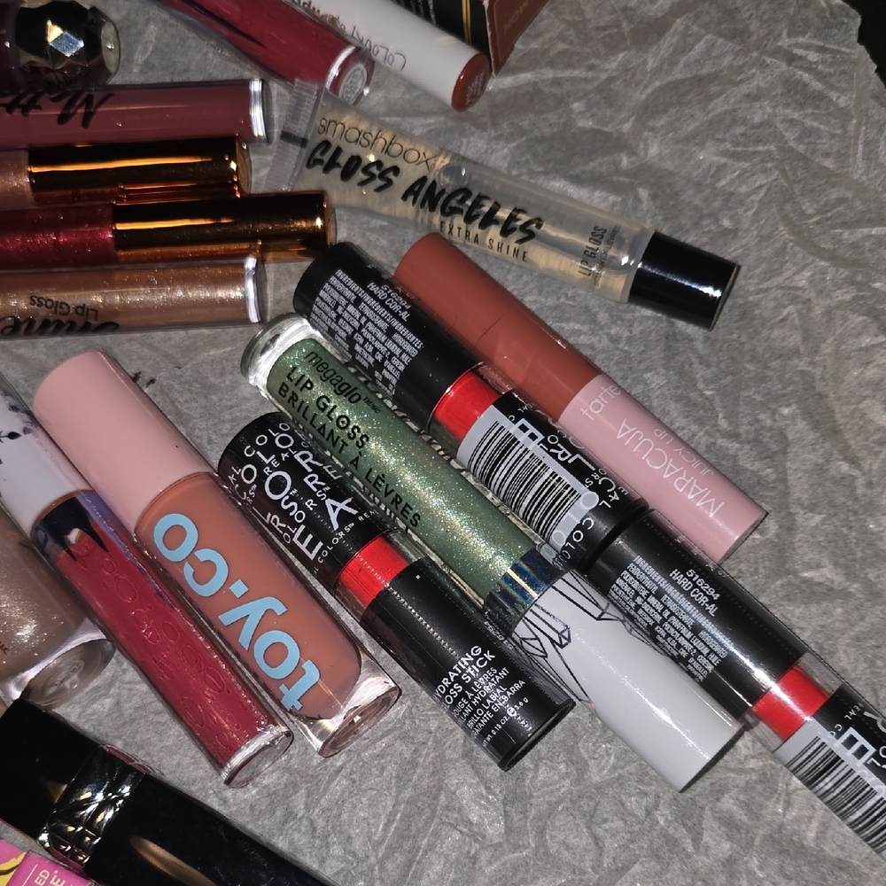 ♡♡♡ Assorted Lipstick and Lip Gloss Set Including Dior Disney Too Faced And MORE - Picture 6 of 11